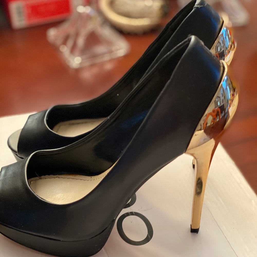 Aldo peep toe high heels Black /Gold